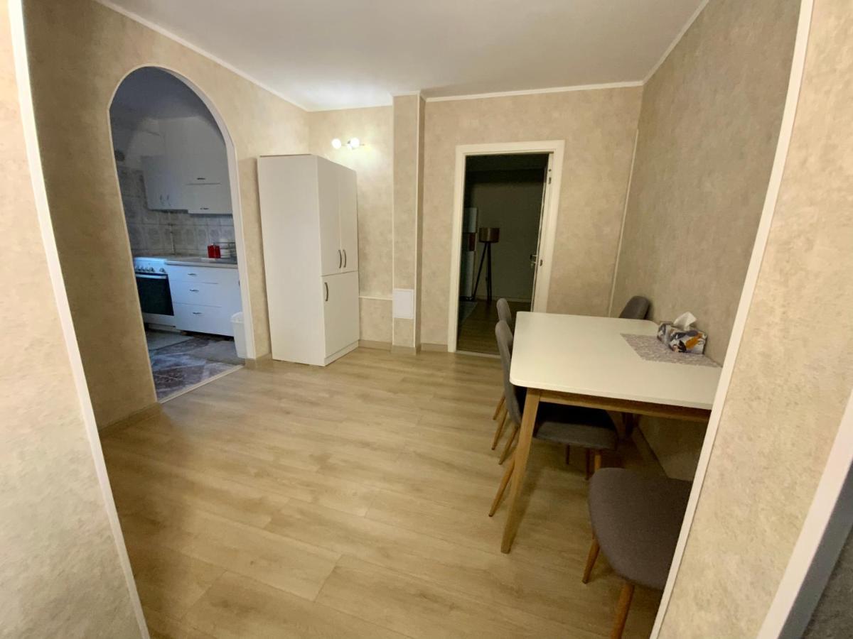 Apartament Bella Târgu Ocna Exterior foto